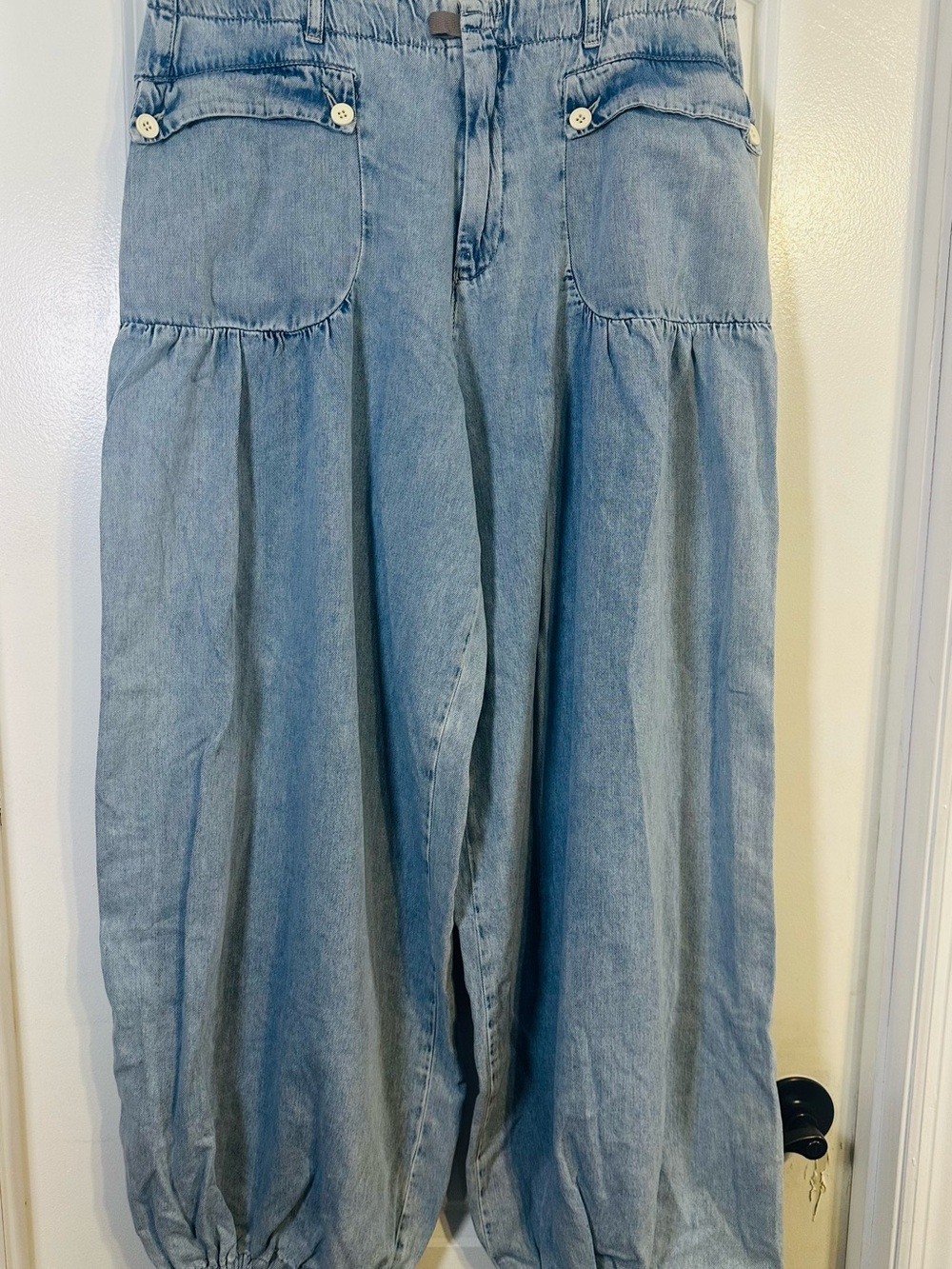 Free People We The Free Lotus Balloon Jeans Light Wash Size 33